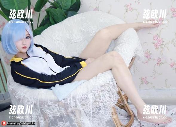 七彩世界的美图：Potato Godzilla女神的一击必杀壁纸系列！